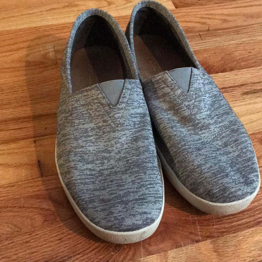Toms - Picture 4 of 4